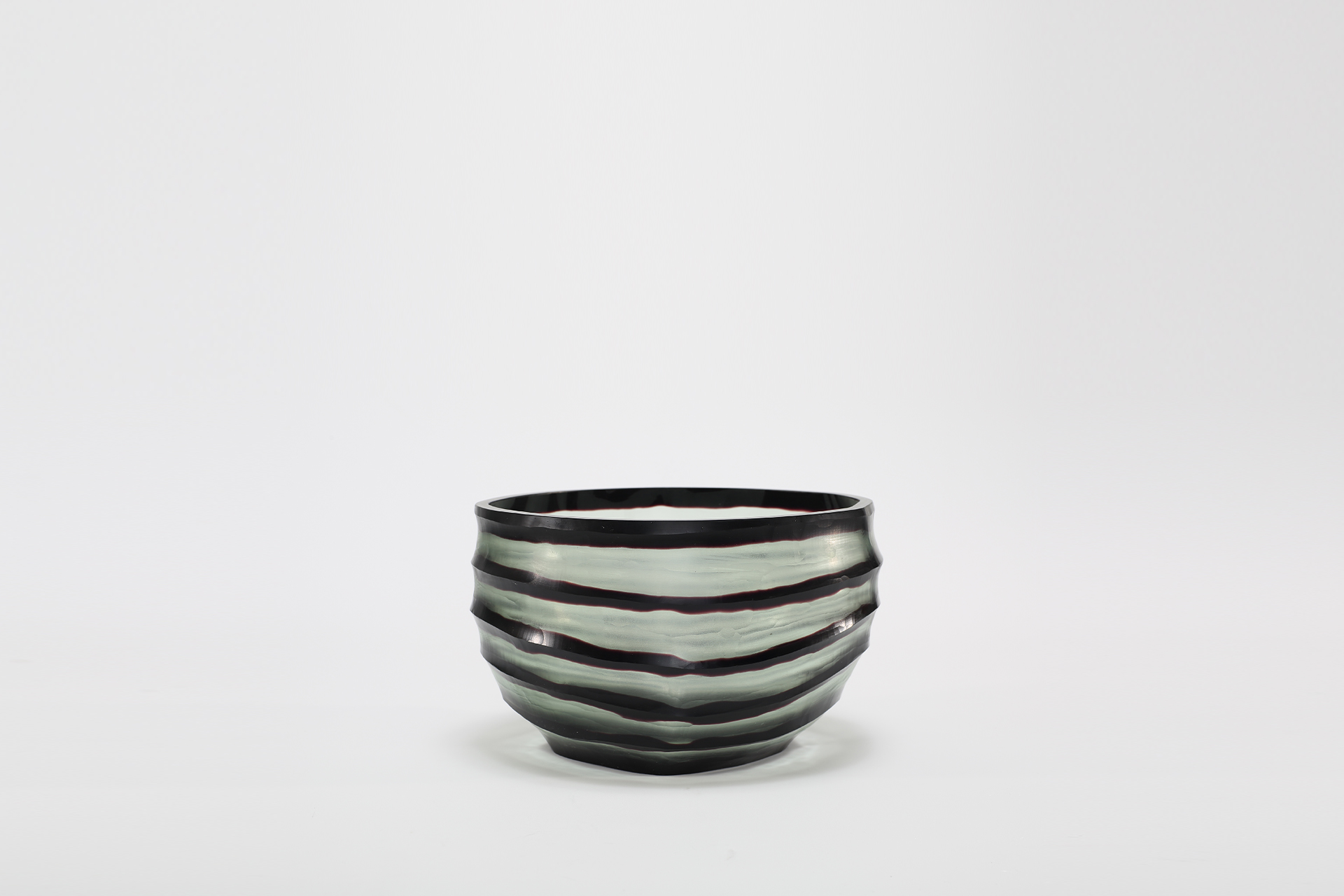 Linea Bowl Mouth blown, hand etched and hand finished glass bowl